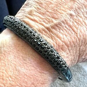 BRACELET Fashion Bangle
NWT Sparkly Black Rhinestones on Black & Box